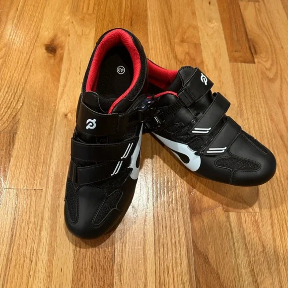 Peloton Black Cycling Shoes with Red Interior - Picture 3 of 5